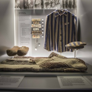 Holocaust objects and images