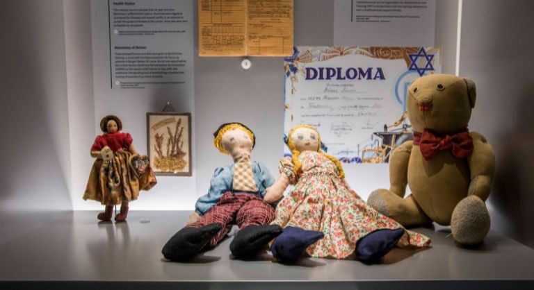 Rag dolls in Sydney Jewish Museum collection